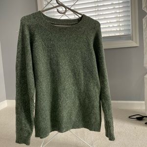 Swedish fitted sweater. Size large. Great condition.